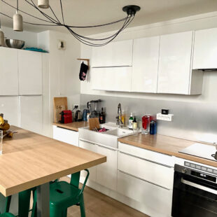 SUPERBE DUPLEX  AVEC UNE CHAMBRE ET UN BUREAU,PLEIN CENTRE VILLE – PROXIMITE GRAND PLACE