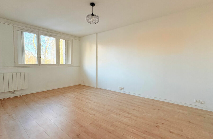 EXCLUSIVITE PROXIMITE DIRECTE PLACE CORMONTAIGNE: TYPE 2 AVEC PARKING