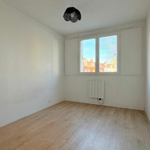 EXCLUSIVITE PROXIMITE DIRECTE PLACE CORMONTAIGNE: TYPE 2 AVEC PARKING