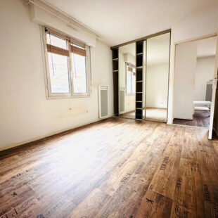 VIEUX LILLE: A DEUX PAS DE LA PLACE LOUISE DE BETTIGNIES, APPARTEMENT TYPE 2