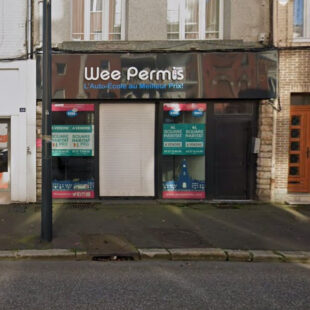 Lens centre local commercial