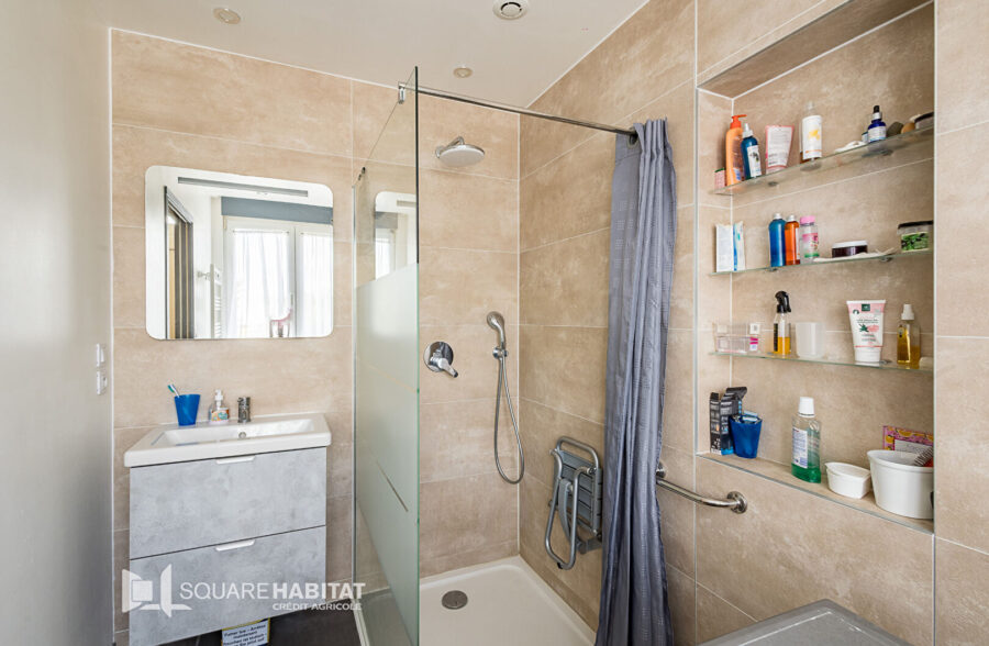 Maison individuelle avec logement T2 indépendant loué
