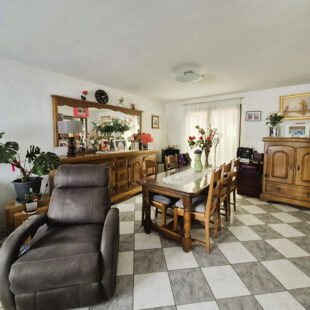 Maison des années  90, 3 chambres  , jardin , garage