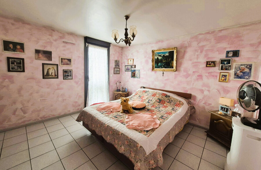Maison des années  90, 3 chambres  , jardin , garage