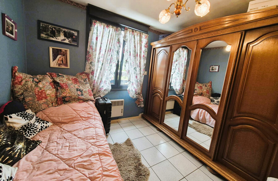 Maison des années  90, 3 chambres  , jardin , garage