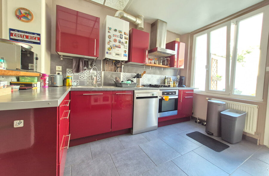 Maison au coeur de Lannoy, avec 3 chambres et un espace extérieur.