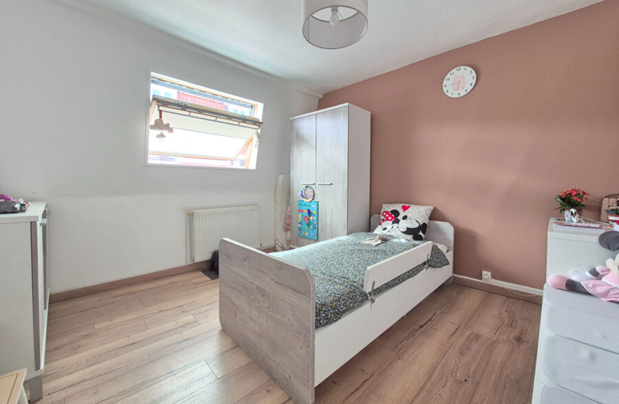 Maison au coeur de Lannoy, avec 3 chambres et un espace extérieur.