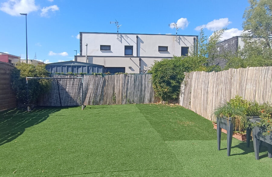 Maison contemporaine idéale pour votre vie de famille.