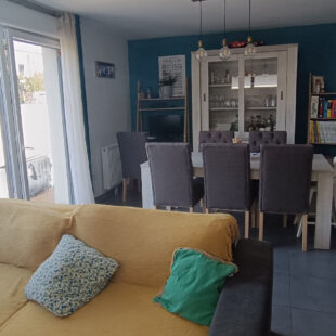 Maison contemporaine idéale pour votre vie de famille.