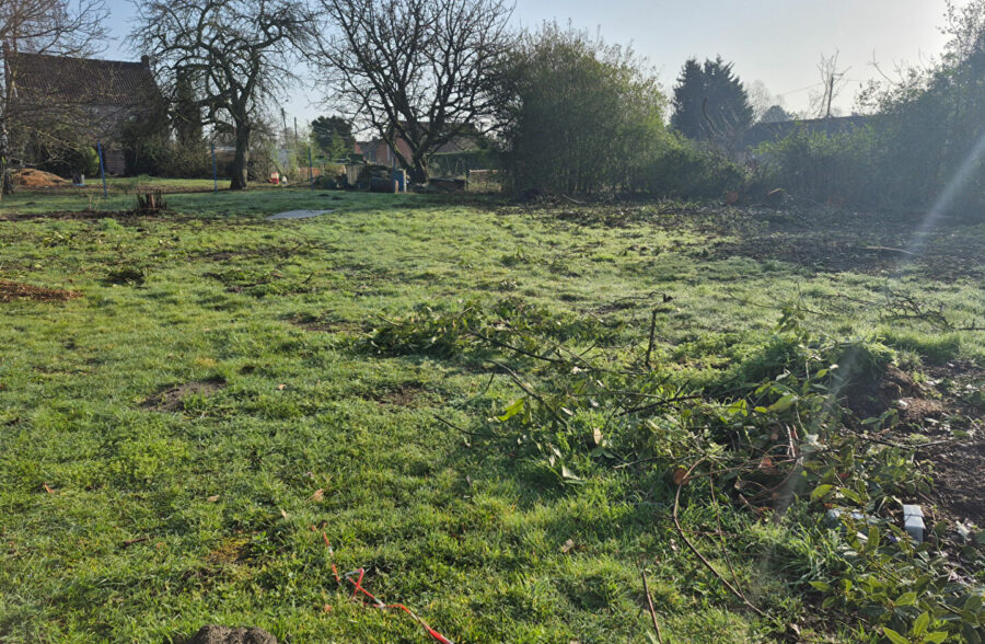HERGNIES Terrain constructible de 1013m²