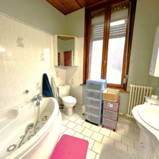 Maison de ville avec jardin – charme et confort