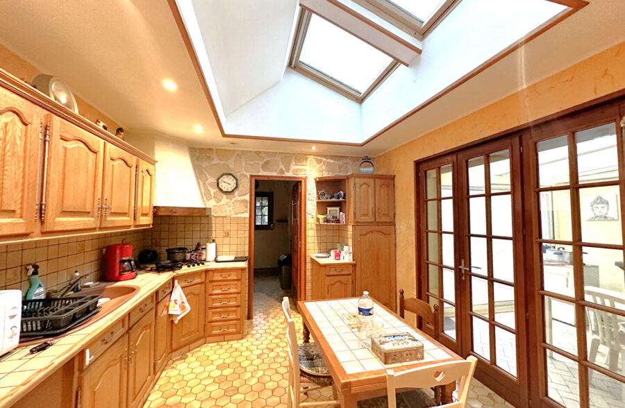 Maison de ville avec jardin – charme et confort