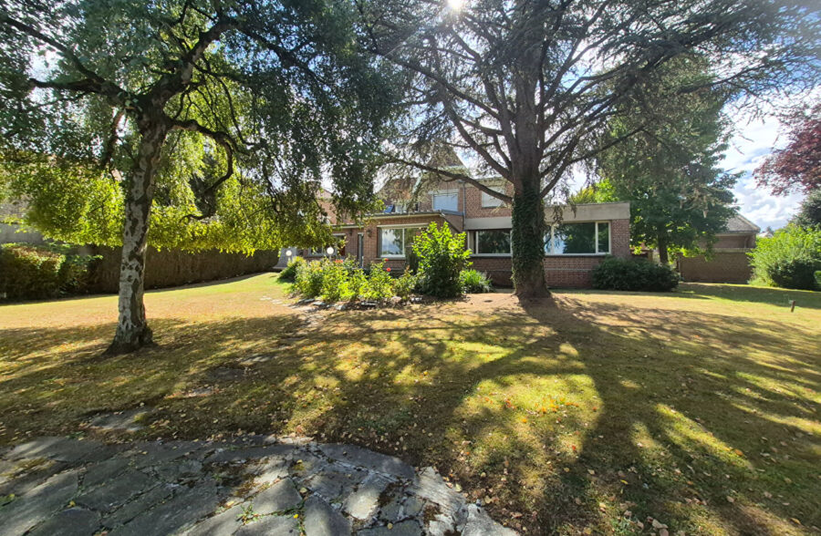 Maison Cambrai 21 pièce(s) 376 m2