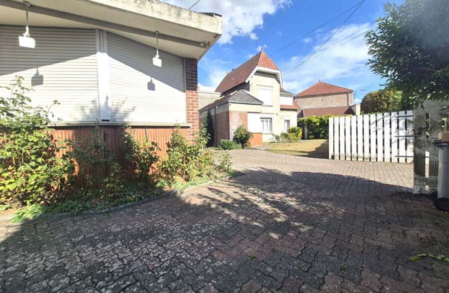 Maison Cambrai 21 pièce(s) 376 m2