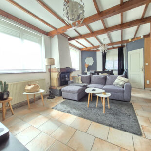 élégante maison de 70m² avec garage à moto/vélo.