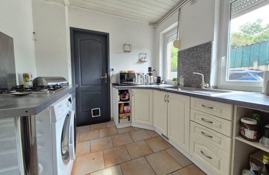 élégante maison de 70m² avec garage à moto/vélo.