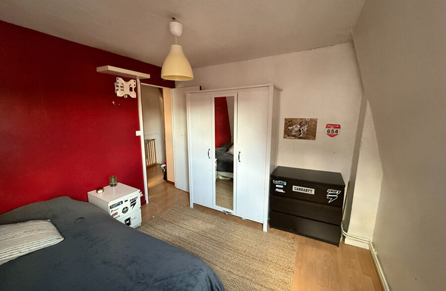 élégante maison de 70m² avec garage à moto/vélo.