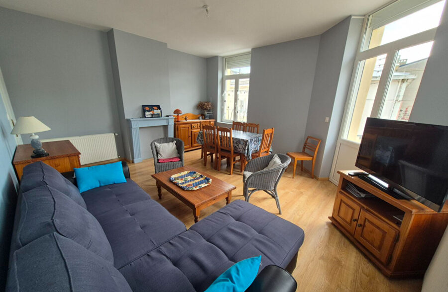 T3 avec balcon – Plage et commerces