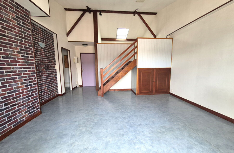 Appartement T1 centre ville Cambrai 43 m2