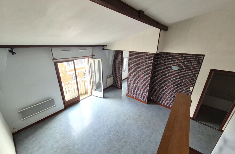 Appartement T1 centre ville Cambrai 43 m2
