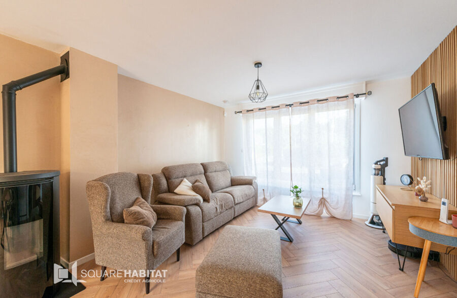 MAISON SEMIN-INDIVIDUELLE AVEC GARAGE