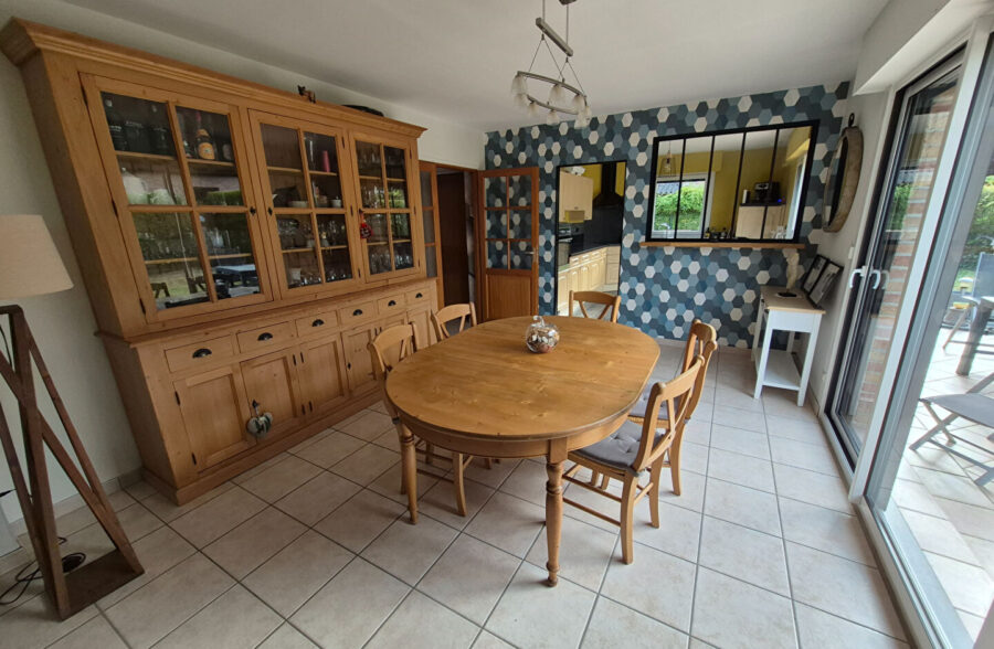 INDIVIDUELLE de SEMI PLAIN PIED, 4 chambres, jardin, garage, parking