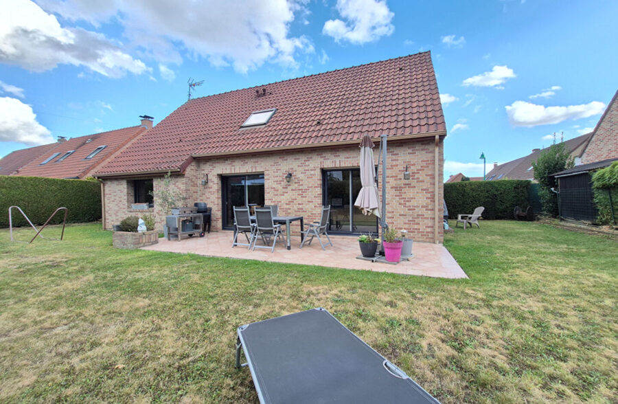 INDIVIDUELLE de SEMI PLAIN PIED, 4 chambres, jardin, garage, parking INDIVIDUELLE de SEMI PLAIN PIED, 4 chambres, jardin, garage, parking