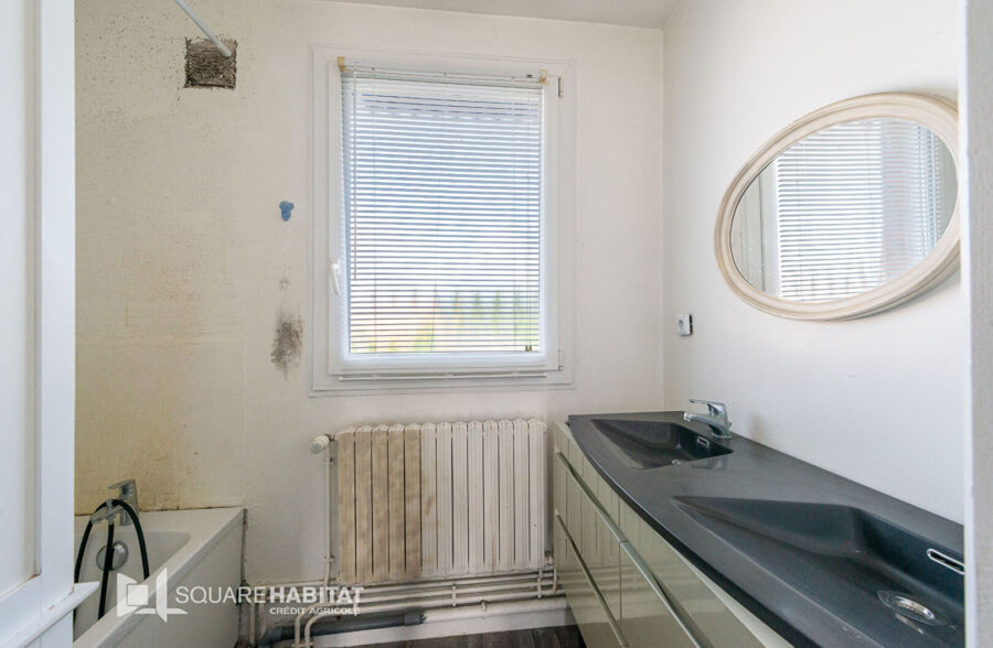 MAISON DE 95 M² AVEC SOUS SOL COMPLET  Sous compromis 
