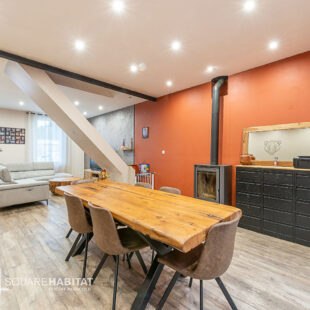 MAISON SEMI INDIVIDUELLE AVEC 3 GARAGES