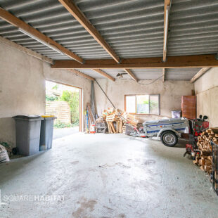 MAISON SEMI INDIVIDUELLE AVEC 3 GARAGES