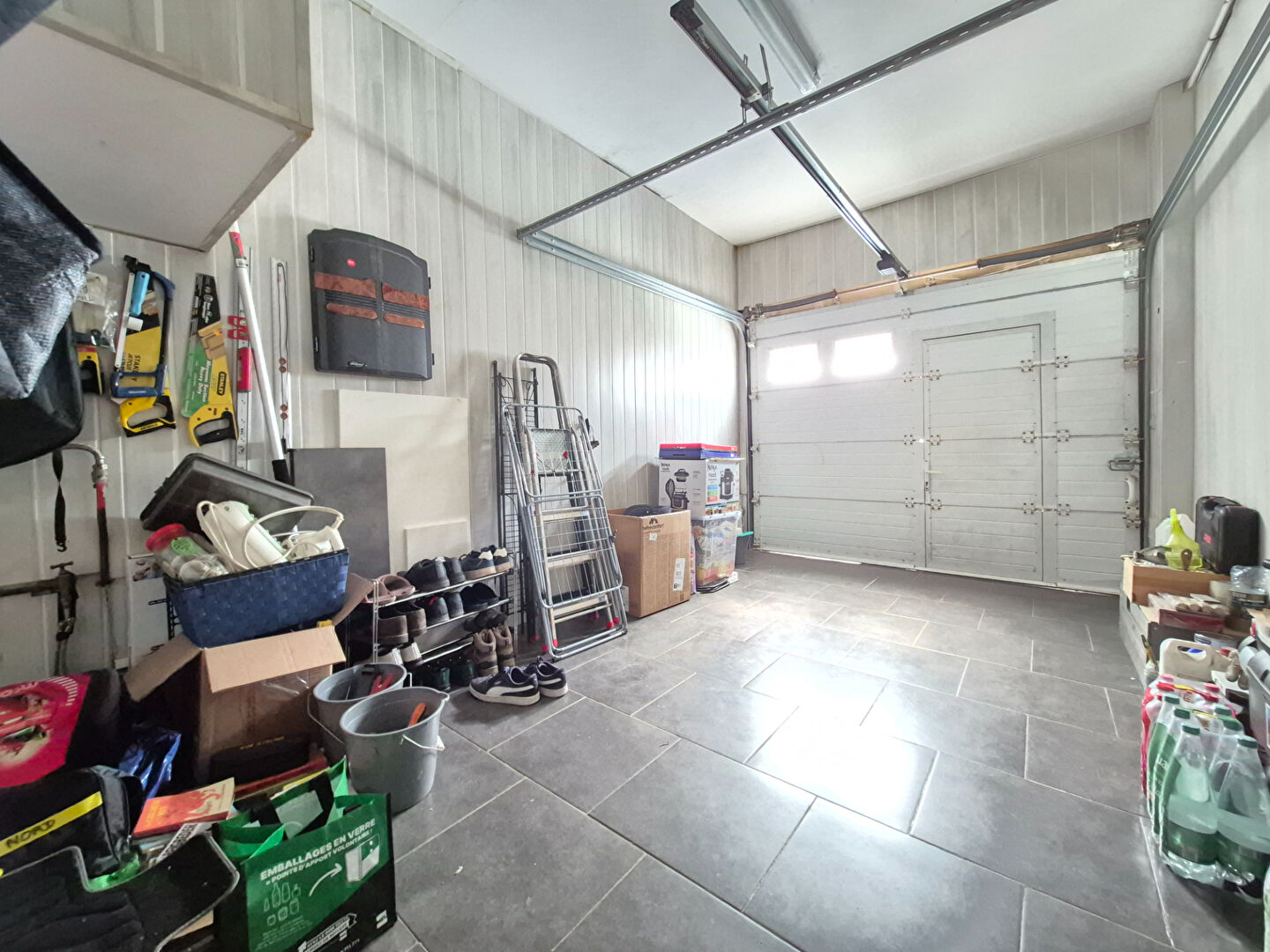 Maison avec jardin garage et 2 très grandes chambres