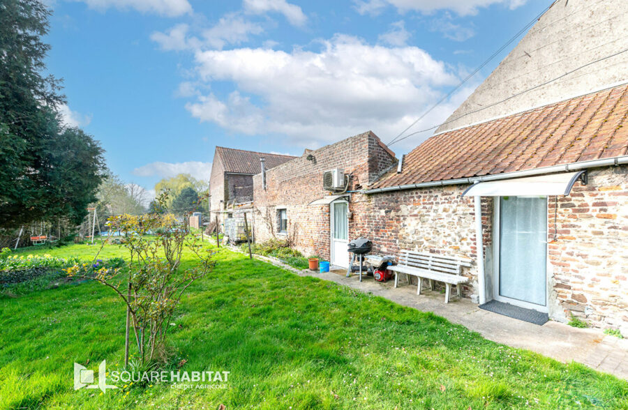 Ensemble immobilier  sur 1089 m²