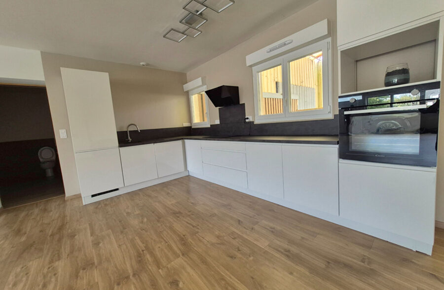 Plain pied semi individuel ,cosy, secteur exceptionnel !