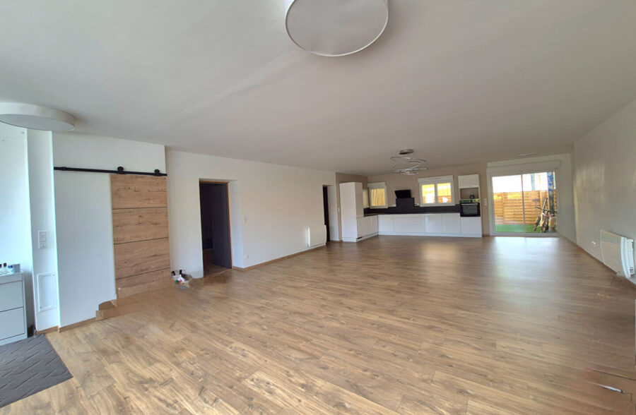 Plain pied semi individuel ,cosy, secteur exceptionnel !