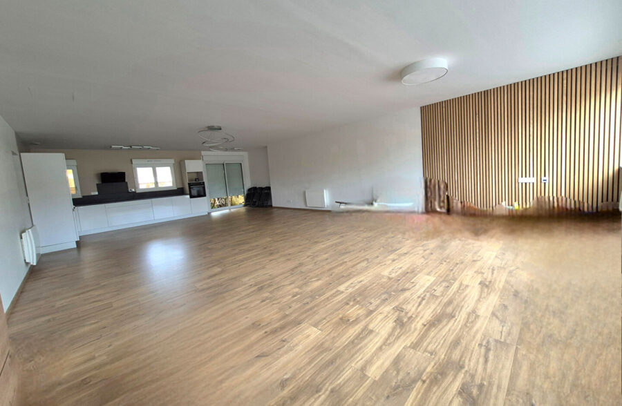 Plain pied semi individuel ,cosy, secteur exceptionnel !