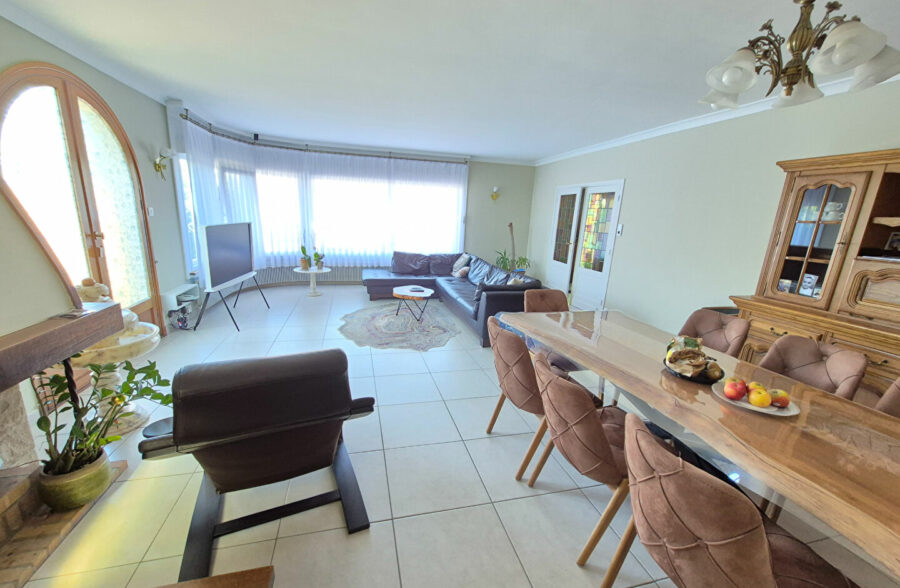 Maison INDIVIDUELLE se Semi Plain Pied, sous-sol, garage,jardin