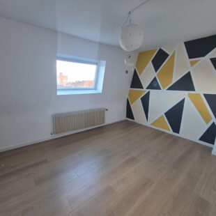 Croix, maison 92 m², 4 chambres + cour