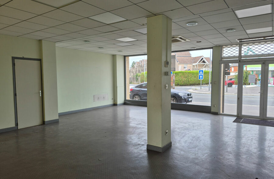 immeuble à usage professionnel sur axe passant