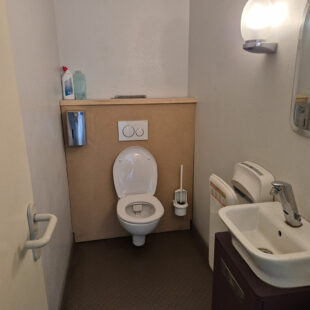 immeuble à usage professionnel sur axe passant