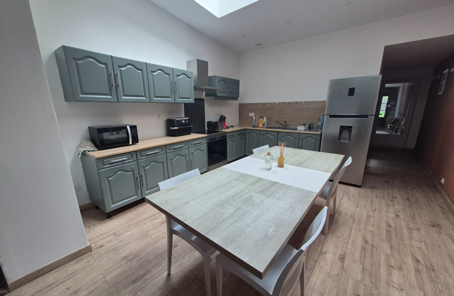 Charmante maison de ville avec grand jardin Charmante maison de ville avec grand jardin