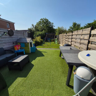 Charmante maison de ville avec grand jardin Charmante maison de ville avec grand jardin