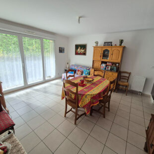 SEQUEDIN – Type 3, terrasse, 2 places de parking, résidence récente
