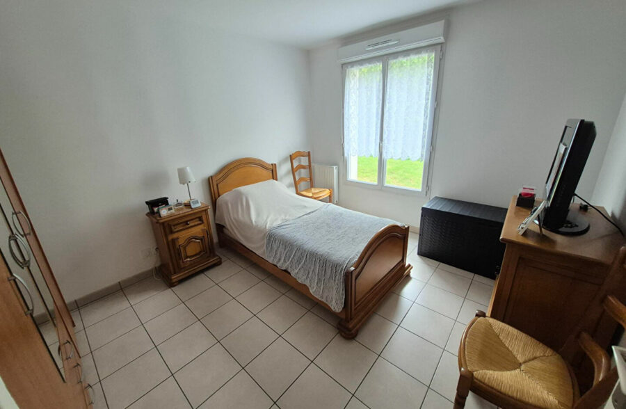 SEQUEDIN – Type 3 de 57m2 en RdC, terrasse, 2 places de parking, résidence récente