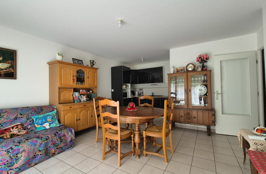 SEQUEDIN – Type 3 de 57m2 en RdC, terrasse, 2 places de parking, résidence récente