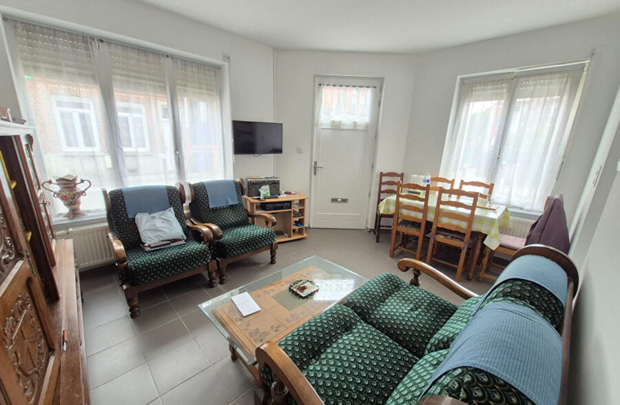 LILLE WAZEMMES: Maison entièrement rénovée 2 chambres
