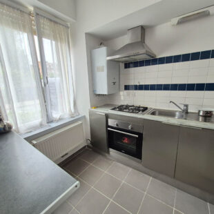 LILLE WAZEMMES: Maison entièrement rénovée 2 chambres