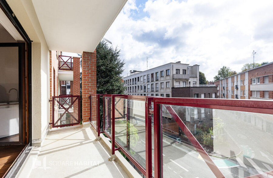 Vauban – Stations: T2 avec  grand balcon