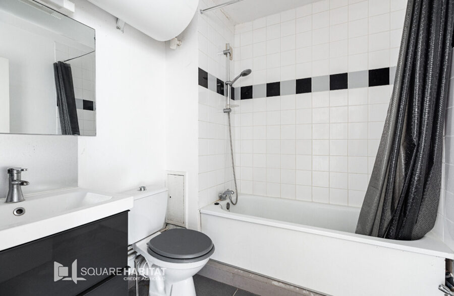 Vauban – Stations: T2 avec  grand balcon
