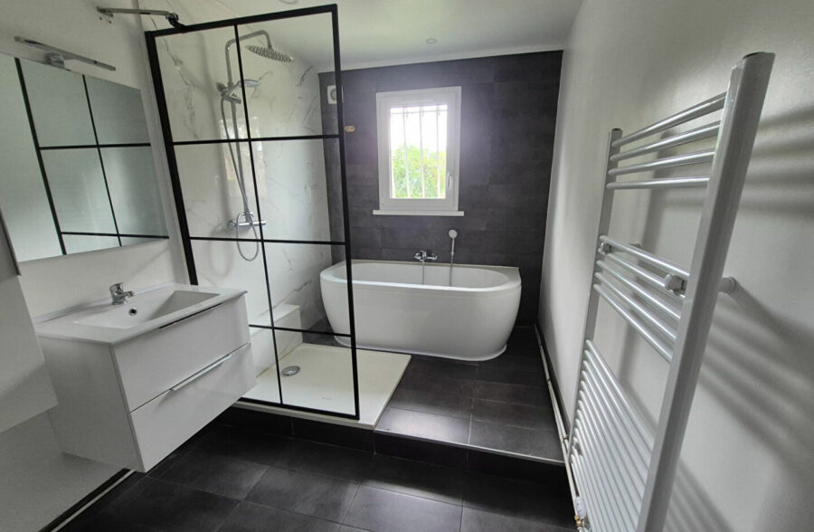 Semi plain pied sur Salome