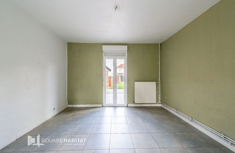Maison semi individuelle avec jardin et garage